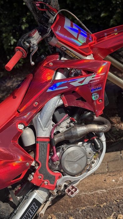 Honda CRF 450 com kit Skin Grafix